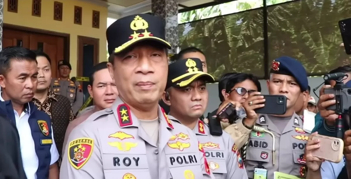 Kapolda Jawa Tengah Irjen Roy Hardi Siahaan mengungkap dugaan skema komisi dalam kasus bentrokan debt collector dan warga di Kudus (Ig/@polreskudus)