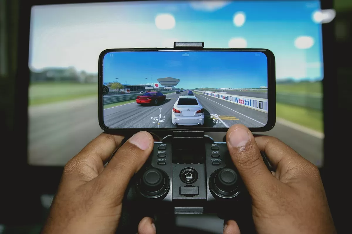 rekomendasi HP baterai jumbo murah di bawah Rp3 juta terbaik untuk gaming lama, lengkap dengan fitur fast charging! (Pixabay)