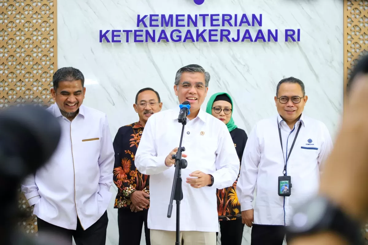 Menteri Ketenagakerjaan Yassierli menegaskan bahwa THR Lebaran untuk karyawan swasta paling lambat harus dibayarkan H-7 Lebaran. (Kemnaker)