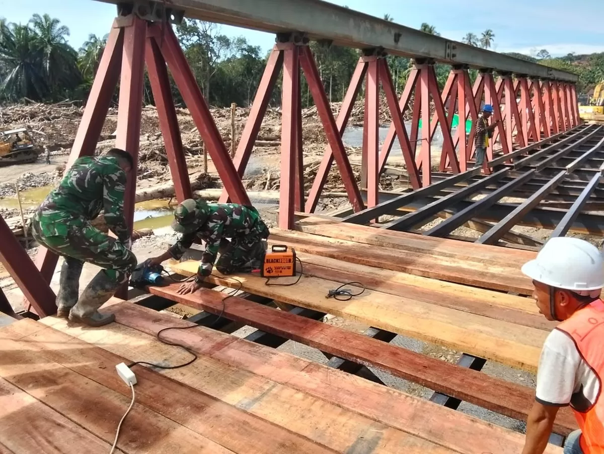 Pemerintah menyampaikan bahwa pembangunan jembatan Bailey Aceh operasionalnya akan ditanggung negara seluruhnya. (Instagram.com/@kodam1bukitbarisan)