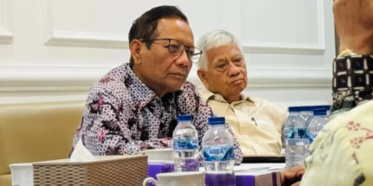 Mantan Menko Polhukam Mahfud MD sorot Indeks Persepsi Korupsi Indonesia yang dinilai anjlok tahun 2025. (Instagram.com/@mohmahfudmd)