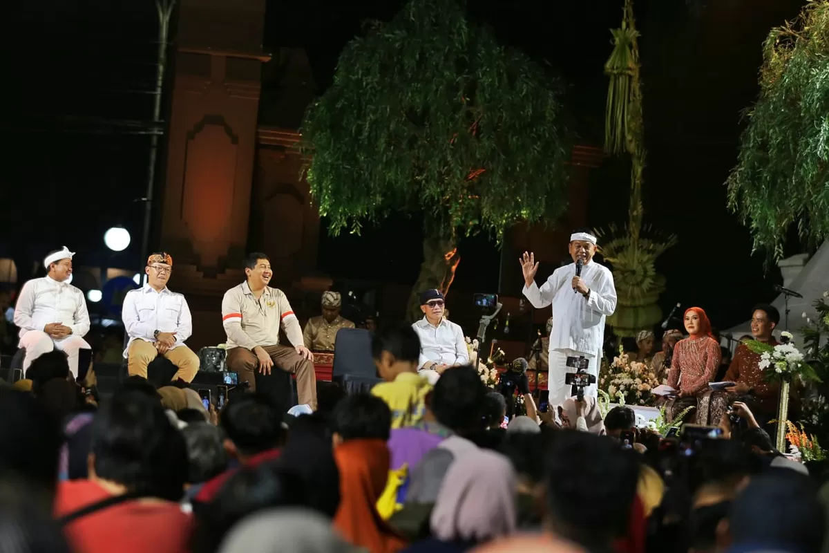 Agenda deklarasi Bupati Sumedang, Dony Ahmad Munir bergabung dengan Partai Gerindra dihadiri Gubernur Jawa Barat, Dedi Mulyadi. (Dok. Gerindra)