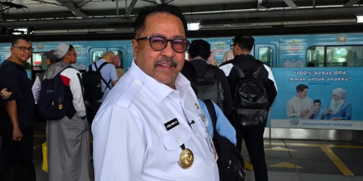 Tanggapan Wagub DKI Jakarta Rano Karno soal tarif juru parkir di Tanah Abang yang menyentuh hingga Rp100 ribu per kendaraan. (Instagram.com/@si.rano)