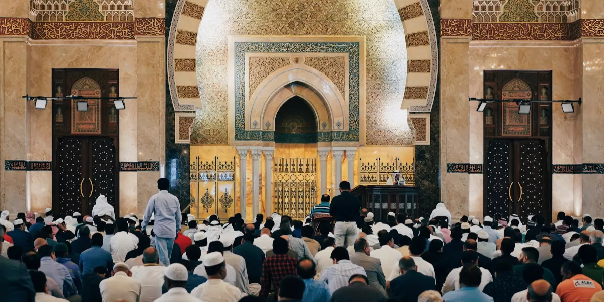 Ilustrasi, berikut hikmah pertama dari kitab Al Hikam Al Athaiyyah yang ditulis Ibnu Athaillah terkait bersandar pada amal. (Unsplash.com/Rumman Amin)