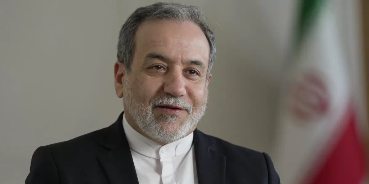 Menlu Iran Abbas Araghchi bantah klaim Presiden Donald Trump yang menuduh Teheran akan serang AS dan pasukannya. (X.com/@IRIMFA)