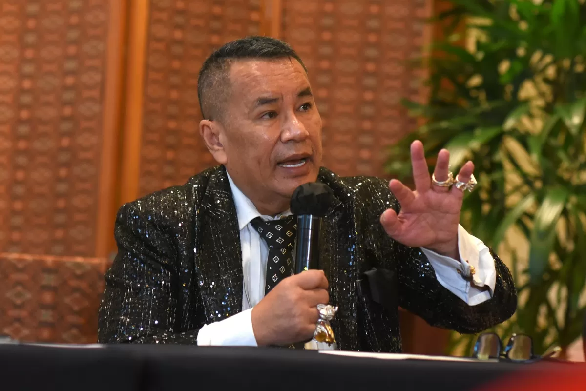 Hotman Paris minta Hakim PN Mataram untuk memperhatikan lagi hasil visum Radiet Ardiansyah. (beritanasional.com)