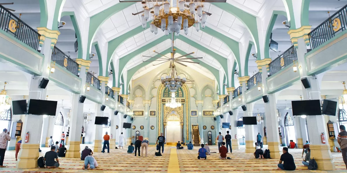 Berikut rekomendasi masjid di Jakarta yang bisa digunakan untuk itikaf Ramadan, ada masjid Istiqlal hingga Ramlie Musofa. (Unsplash.com/SR)