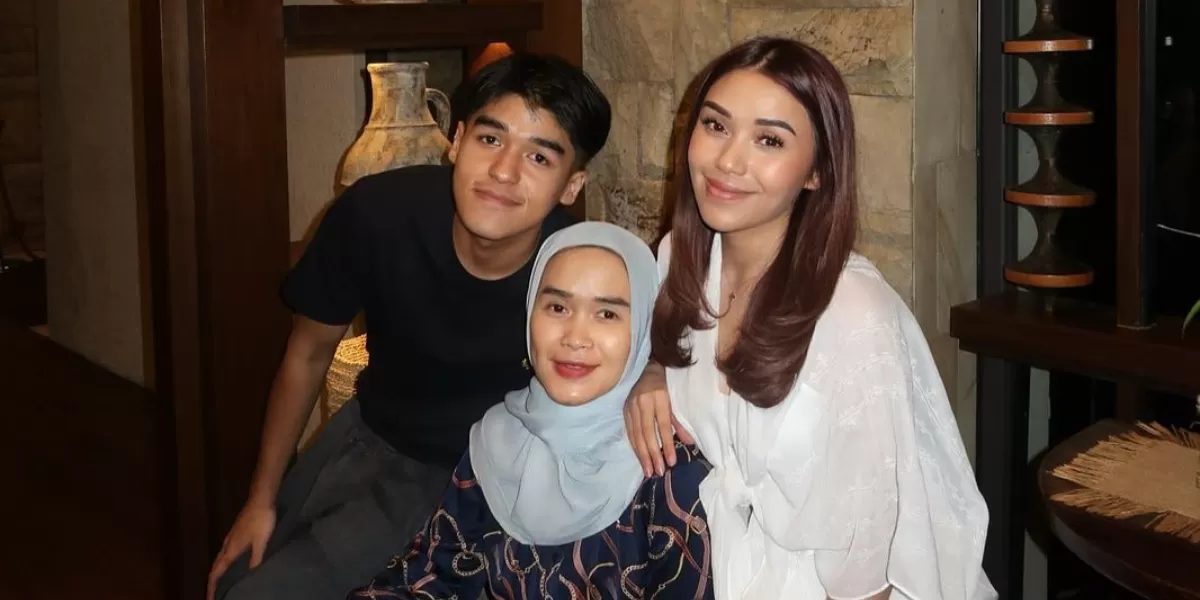 Ibunda mendiang Lula Lahfah, Tatu Yulyanah menceritakan pengalaman Lebaran tanpa sang putri pada tahun ini. (Instagram.com/@tatu_yulyanah)