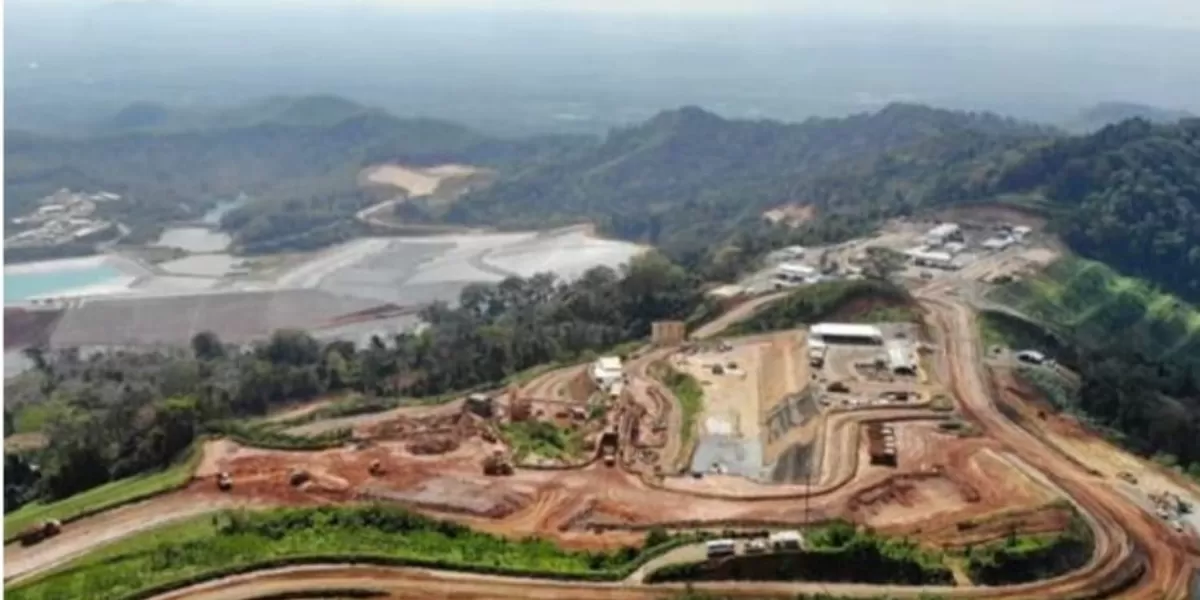 Tambang emas tumpang Pitu atau tujuh bukit Banyuwangi. (Situs Jaringan Advokasi Tambang)