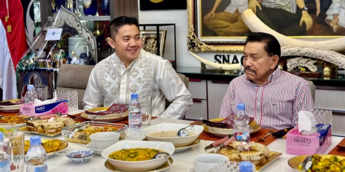 Eks Kepala BIN AM Hendropriyono menilai sosok Seskab Teddy yang merupakan perwira muda dengan etikda dan kerendahan hati. (Dok. Senayan Post)