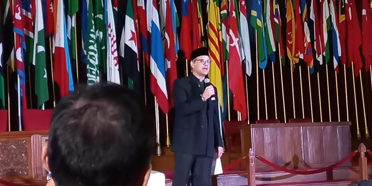 Sejarawan Vijay Prashad membahas kembali apa yang hilang dari Bandung Spirit dari Konferensi Asia Afrika 1955. (Dok. SenayanPost.com)