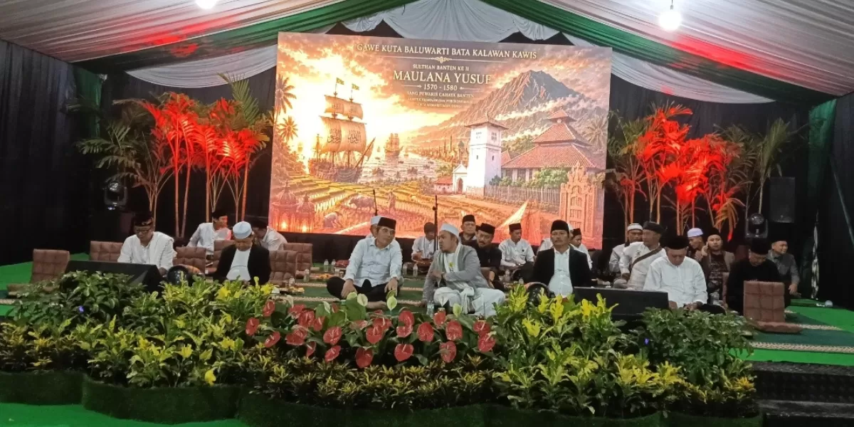 Suasana khidmat Haul Sultan Maulana Yusuf pada Minggu, (10/5/26). (Dok. Istimewa)