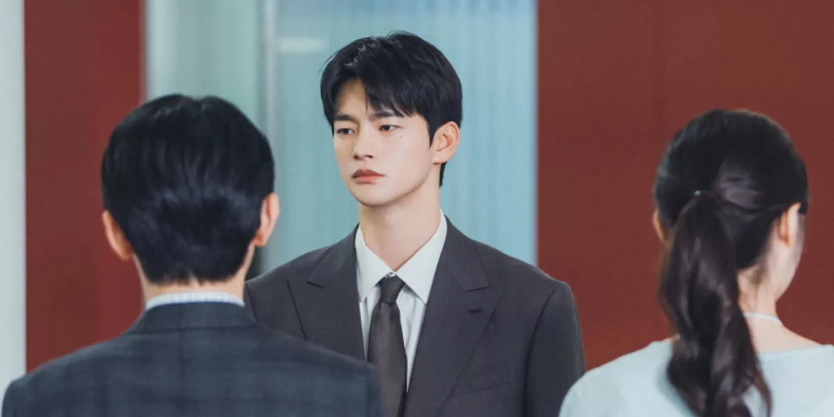 Berikut preview drakor See You at Work Tomorrow yang dibintangi oleh Seo In Guk, sang aktor perankan bos yang dingin. (Instagram.com/@tvn_drama)