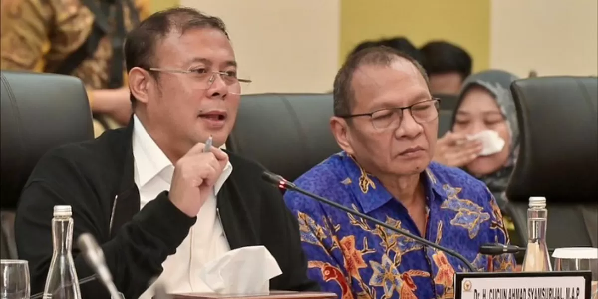 DPR RI berkomitmen untuk memperketat pengawasan tata kelola BGN usai tiga mantan petingginya ditetapkan tersangka oleh Kejagung. (Instagram.com/@cucunsyamsurijal)