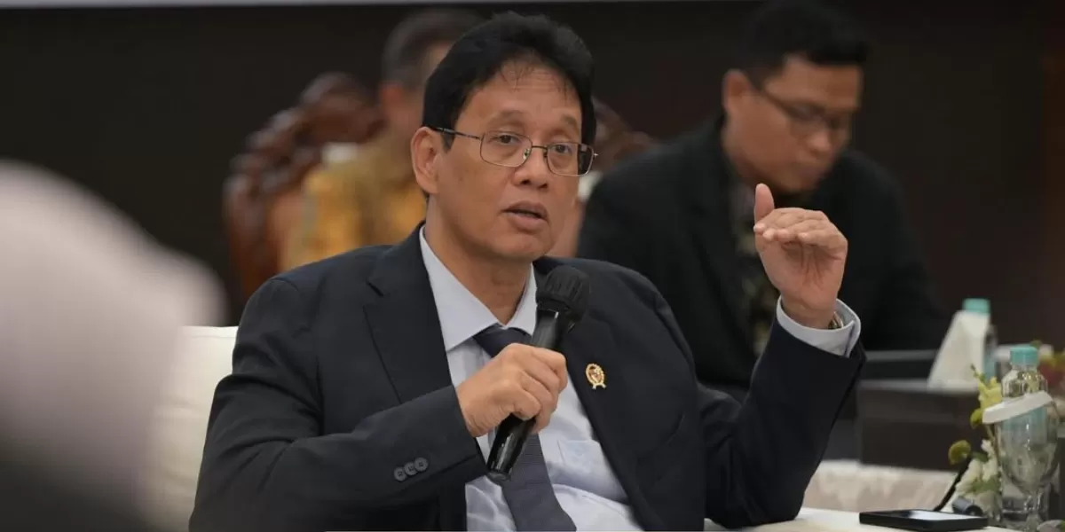 Menkeu Purbaya Yudhi Sadewa menanggapi santai isu penggantian dirinya oleh Presiden Prabowo Subianto belum lama ini. (Instagram.com/@menkeuri)