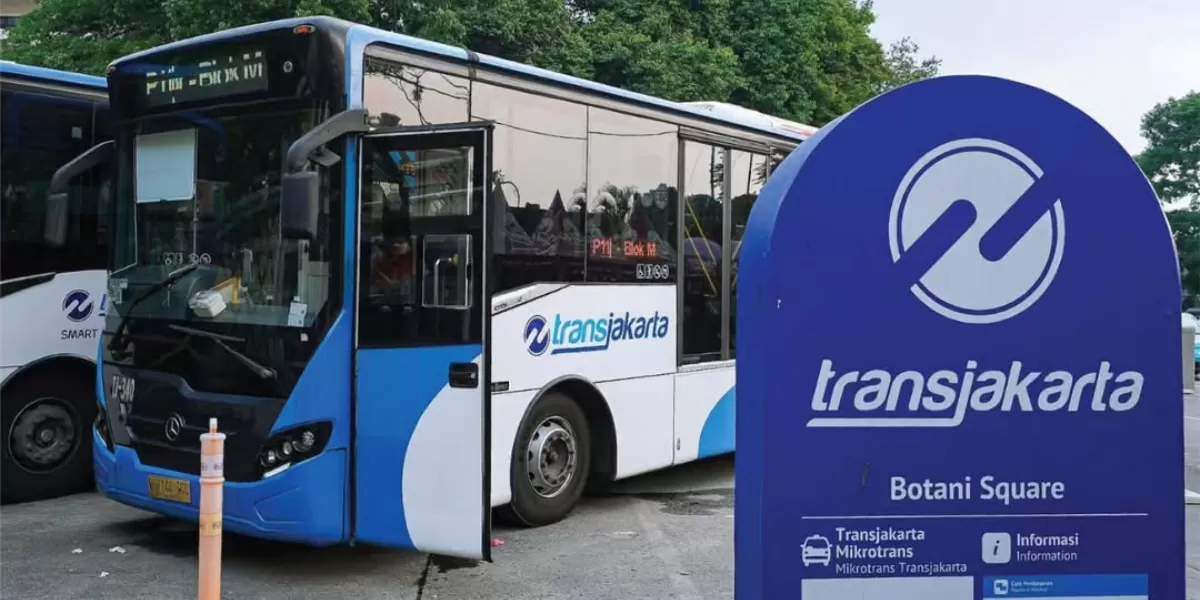 Pemprov DKI Jakarta akan sesuaikan tarif Transjabodetabek yang tidak lagi Rp3.500, begini kata Gubernur Pramono Anung. (Instagram.com/@pt_transjakarta)