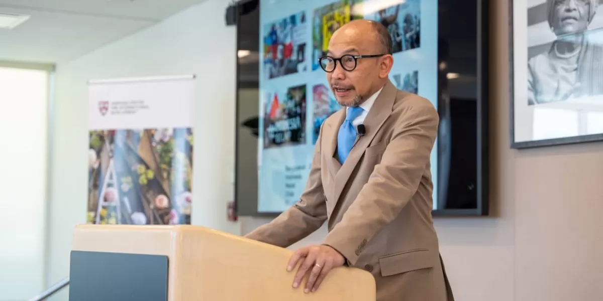 Pengamat ekonomi Chatib Basri membantah gantikan Menkeu Purbaya usai temui Presiden Prabowo Subianto di Istana belum lama ini. (Instagram.com/@chatibbasri)