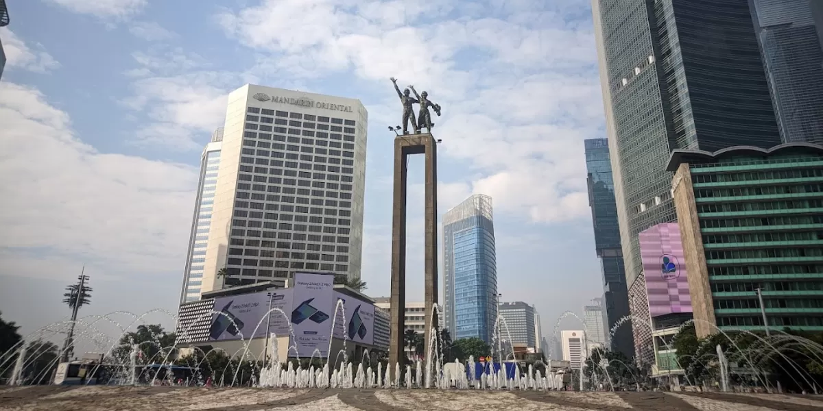 Ada aksi demo BEM UI di Bundaran HI pada hari ini, warga Jakarta diminta untuk menghindari empat kawasan ini. (Mahfud Syuhada)