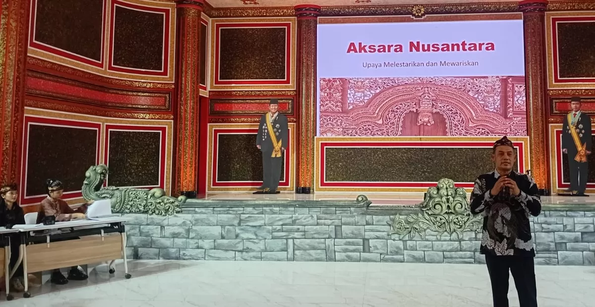 Rakawi Agung Kraton Majapahit Jakarta Gusti Pangeran Aryo Saiful Rohman Suryaningrat jelaskan filsafat dan estetika Aksara Nusantara 