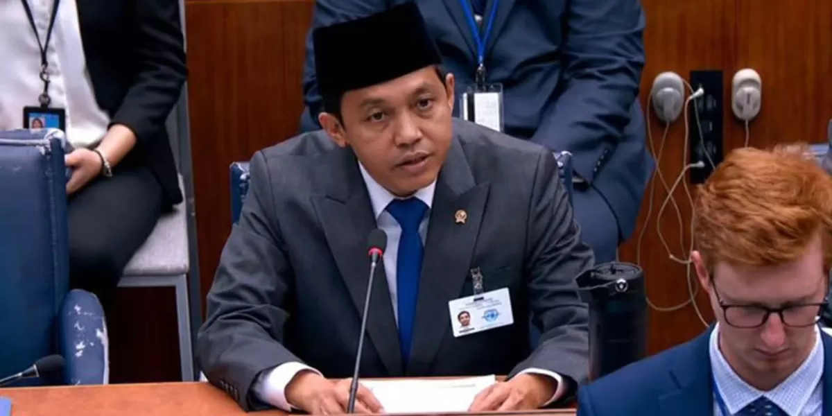 Tiga poin bantahan Menhut Raja Juli Antoni terkait dugaan korupsi yang menyeret Bupati Kuansing Suhardiman Amby. (Instagram.com/@rajaantoni)
