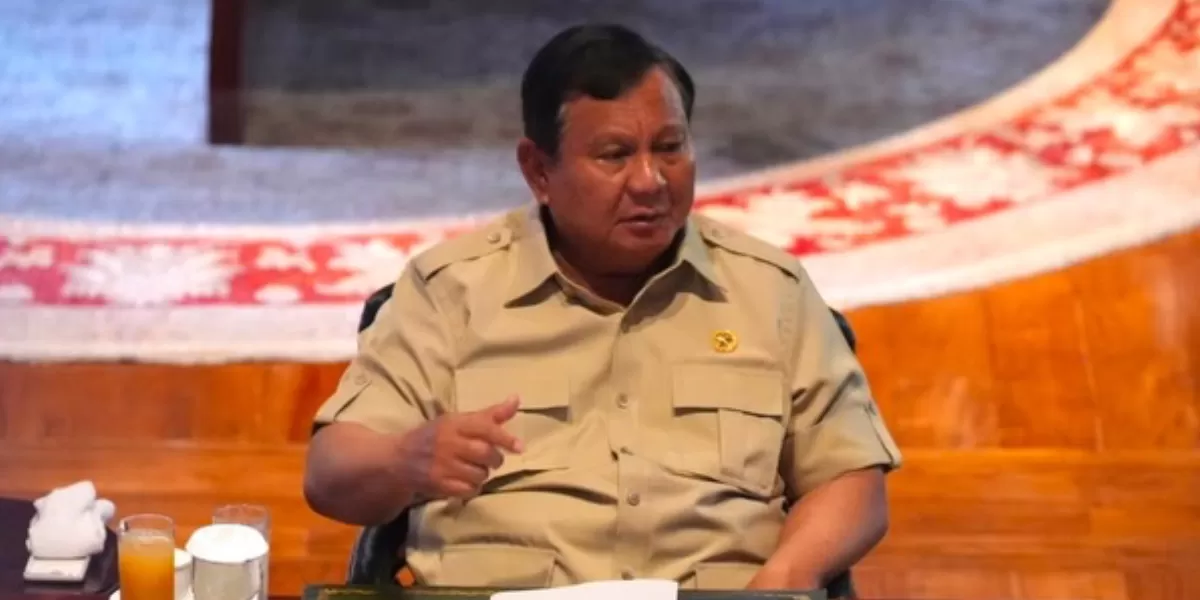 Presiden Prabowo Subianto berjanji bakal sikat pejabat yang diam-diam maling uang rakyat saat hadiri panen raya di Malang. (Instagram.com/@presidenrepublikindonesia)