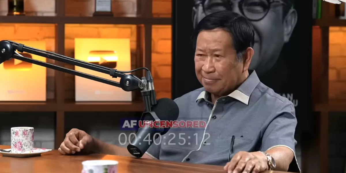 Mantan Kabareskrim Polri Susno Duadji mendorong KPK untuk ambil alih kasus korupsi yang menyeret eks Jampidsus Febrie Adriansyah. (Tangkap layar Youtube Akbar Faizal Uncensored)