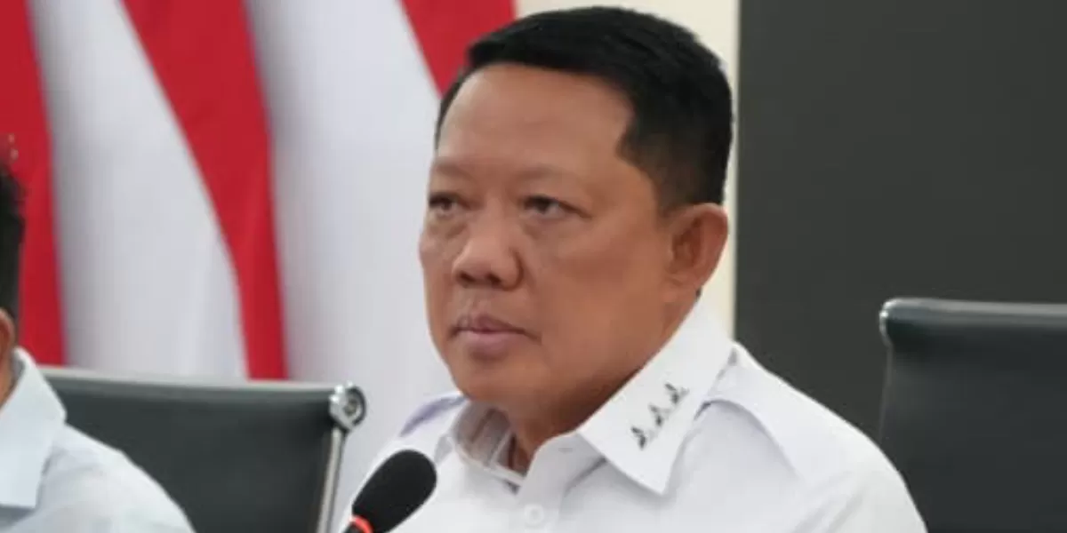 Eks Jampidsus Febrie Adriansyah tersangka kasus korupsi dan TPPU kini ditahan di Rutan KPK tanpa menggunakan rompi pink. (Kejaksaan Agung RI)