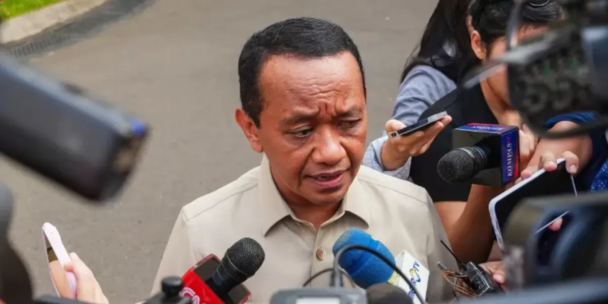 Menteri ESDM Bahlil Lahadalia ungkap pembahasan pembatasan Pertalite untuk desil 9 dan 10 belum lama ini. (Instagram.com/@kemensetneg.ri)