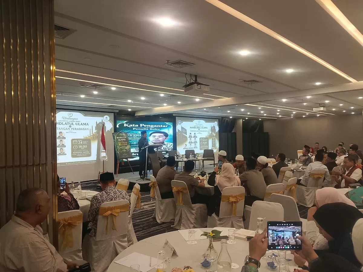 Penulis buku Nahdlatul Ulama &amp; Tantangan Peradaban, Idrus Marham memberikan sambutan dalam peluncuran bukunya di Hotel Novotel, Jakarta pada Senin (24/8/26). (Senayan Post)