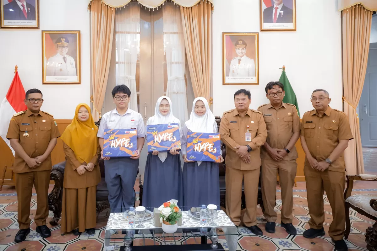 SMAN 1 Kota Serang yang berhasil meraih Juara I Lomba Cerdas Cermat Tingkat Nasional 