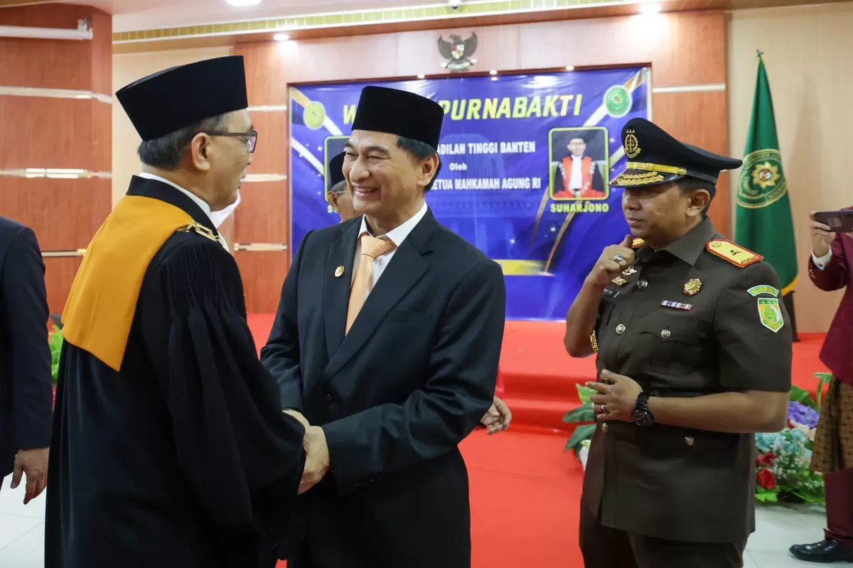 Prosesi wisuda purnabakti yang berlangsung khidmat di Kantor Pengadilan Tinggi Banten