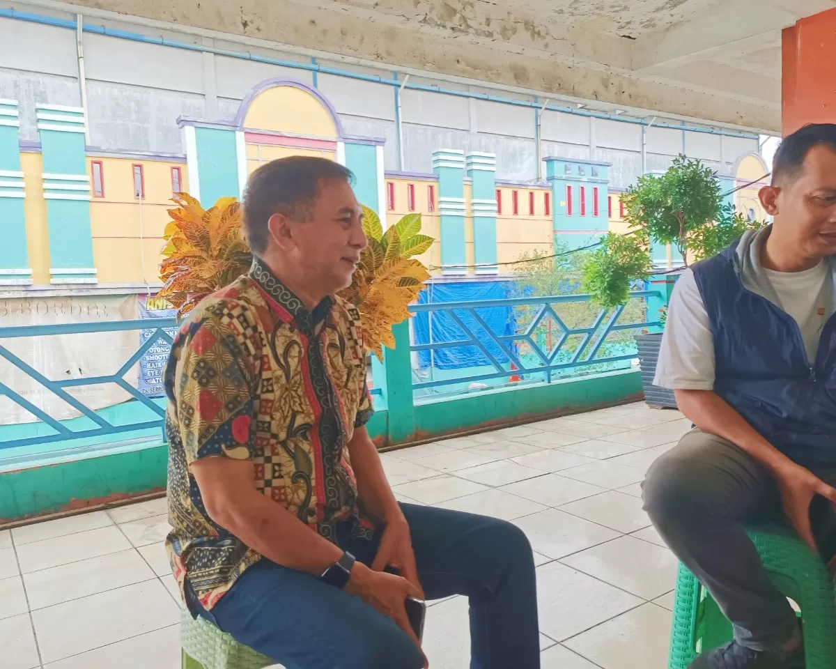 Kepala Pasar Serpong, A. Jefri, mengatakan pihak pengelola rutin melakukan pemantauan harga harian 