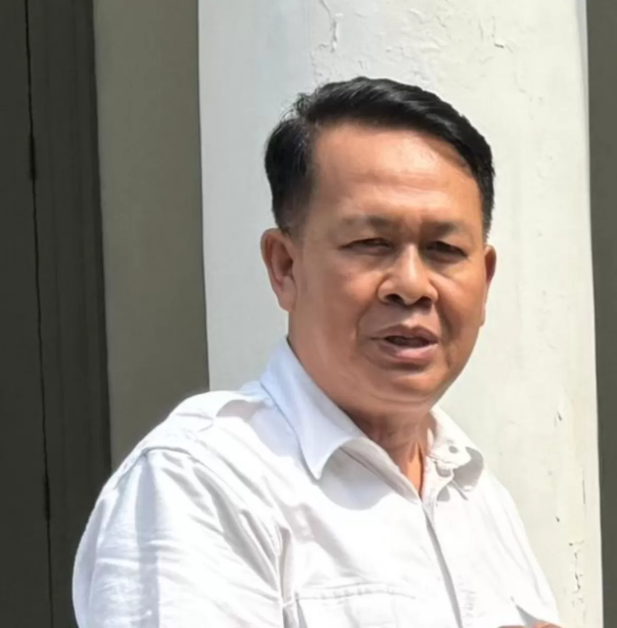 Direktur Lembaga Survei Index Politica, Junaidi, menilai perpindahan langsung anggota DPR ke kursi hakim konstitusi
