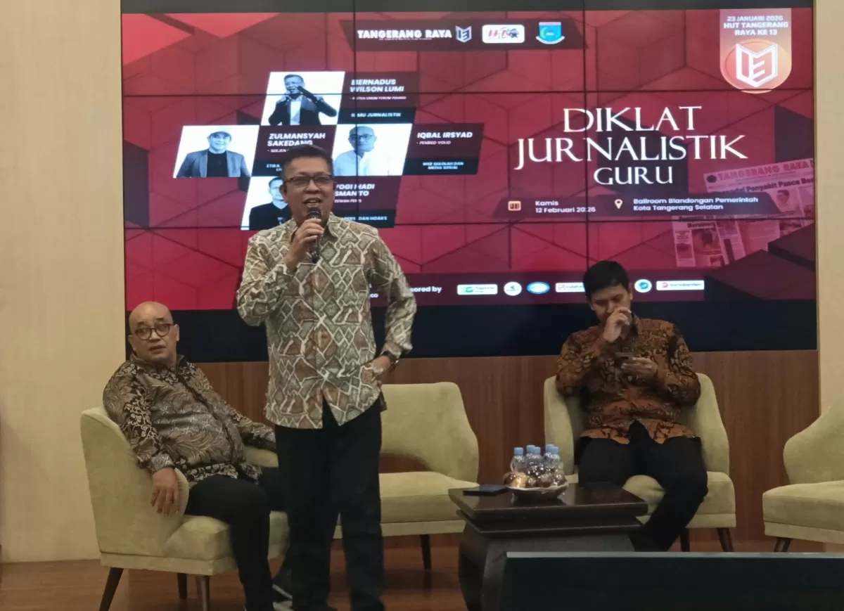 Ketua Umum Forum Pimred Multimedia, Bernadus Wilson Lumi, sebagai narasumber. 