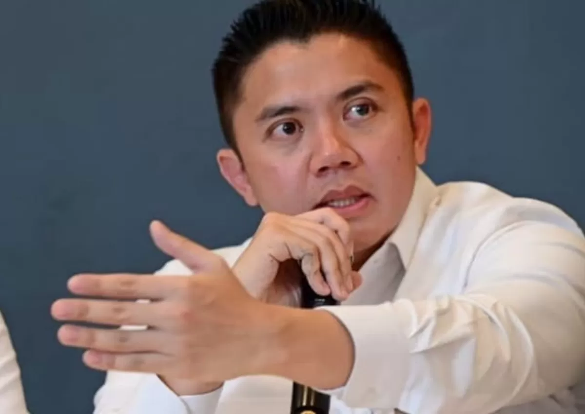 Seskab Teddy sebagai figur yang mampu menyampaikan arah kebijakan Presiden kepada publik. (Instagram/sekretariat.kabinet)