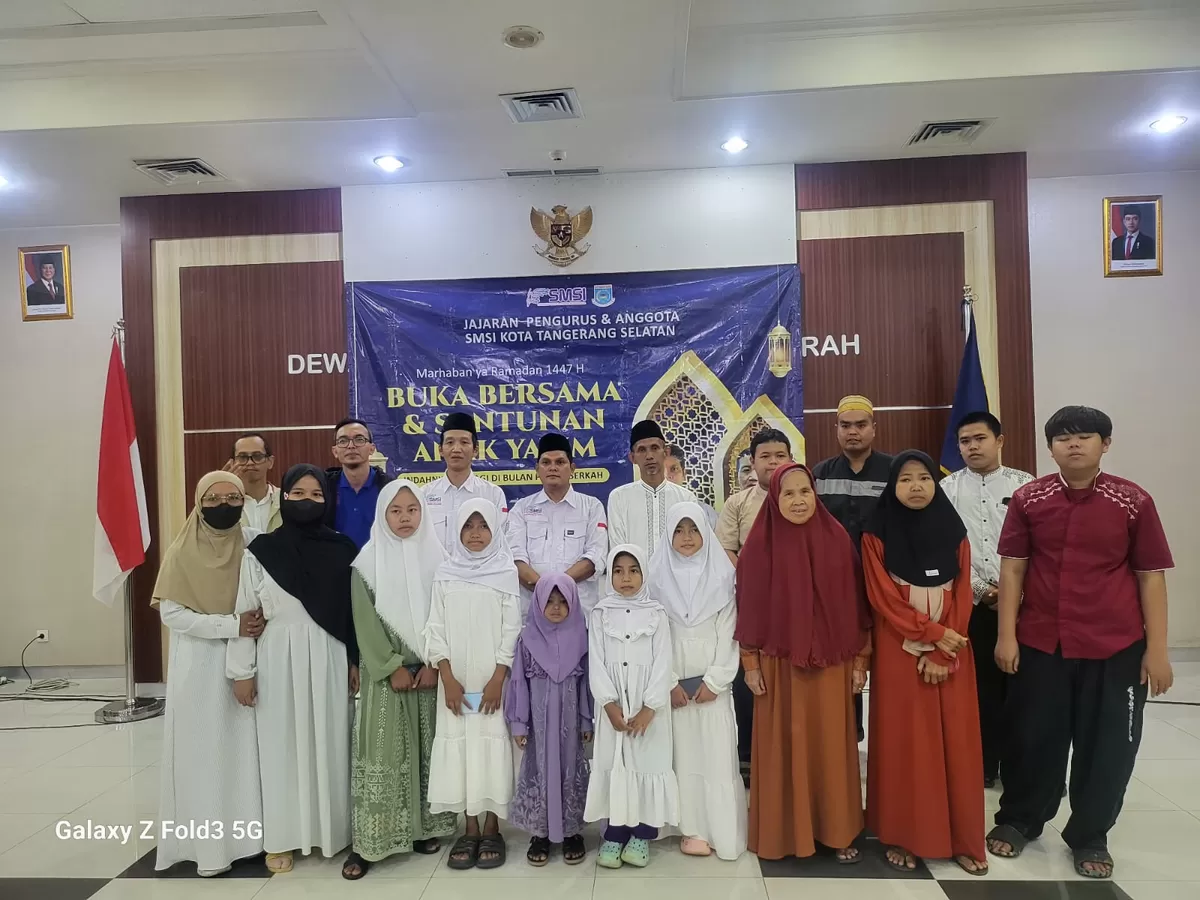 Kegiatan santunan puluhan anak yatim serta tausiah keagamaan dalam rangka berbagi berkah menjelang Hari Raya Idul Fitri.