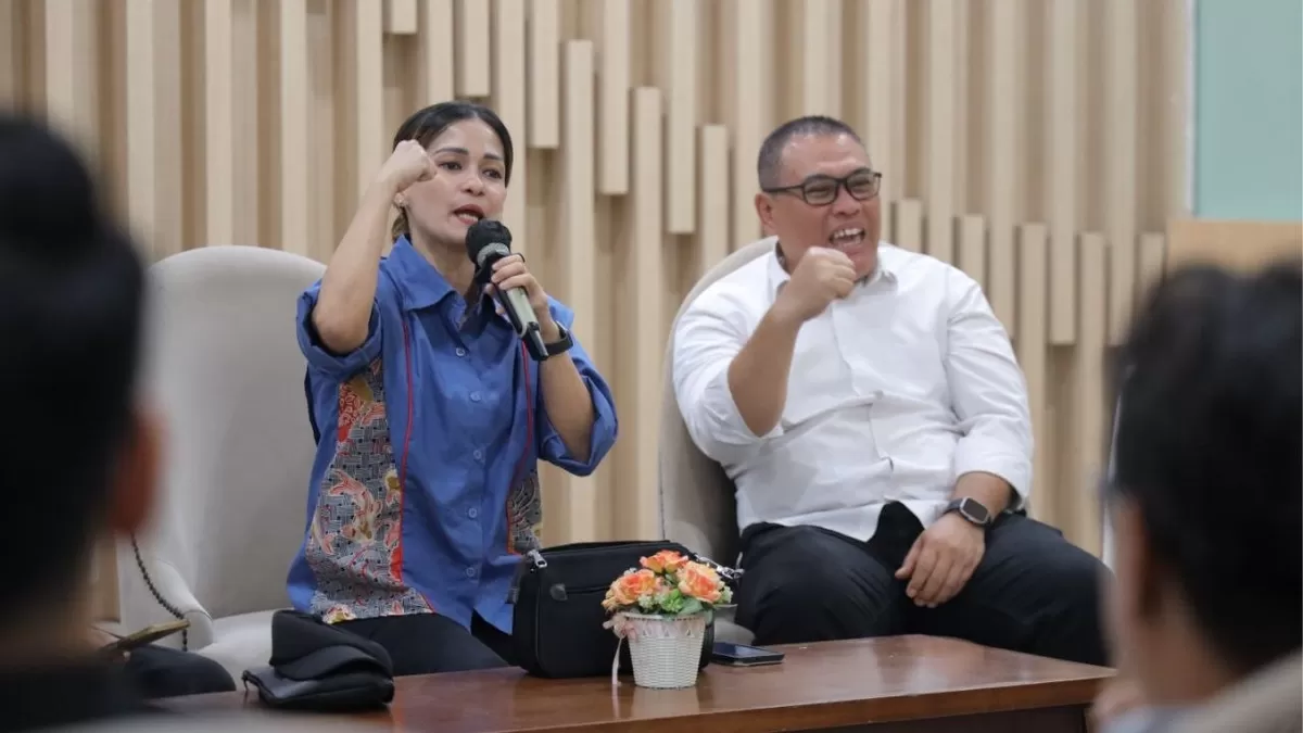Pelatihan tersebut hadir untuk menjawab kebutuhan masyarakat di tingkat kelurahan, khususnya dalam membekali generasi muda dengan keterampilan digital