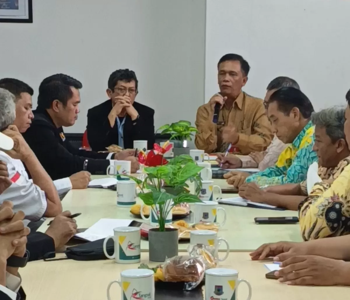 Dalam pertemuan tersebut, sejumlah anggota Kadin Tangsel menyampaikan pertanyaan, masukan, dan usulan strategis terkait penguatan kerja sama kelembagaan