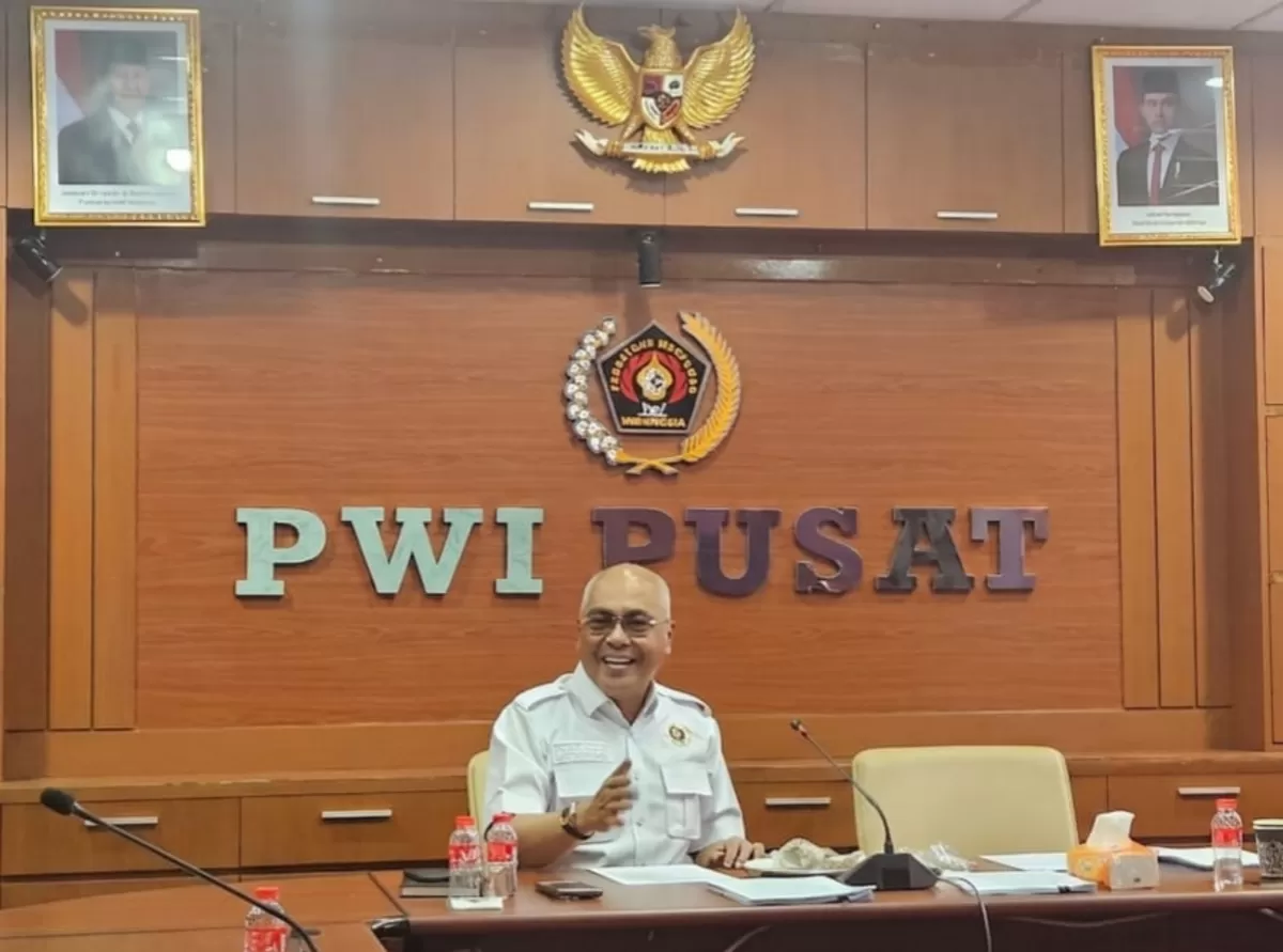 Ketua Umum PWI Pusat, Akhmad Munir, menegaskan aktivitas bertanya kepada narasumber merupakan bagian dari tugas jurnalistik 
