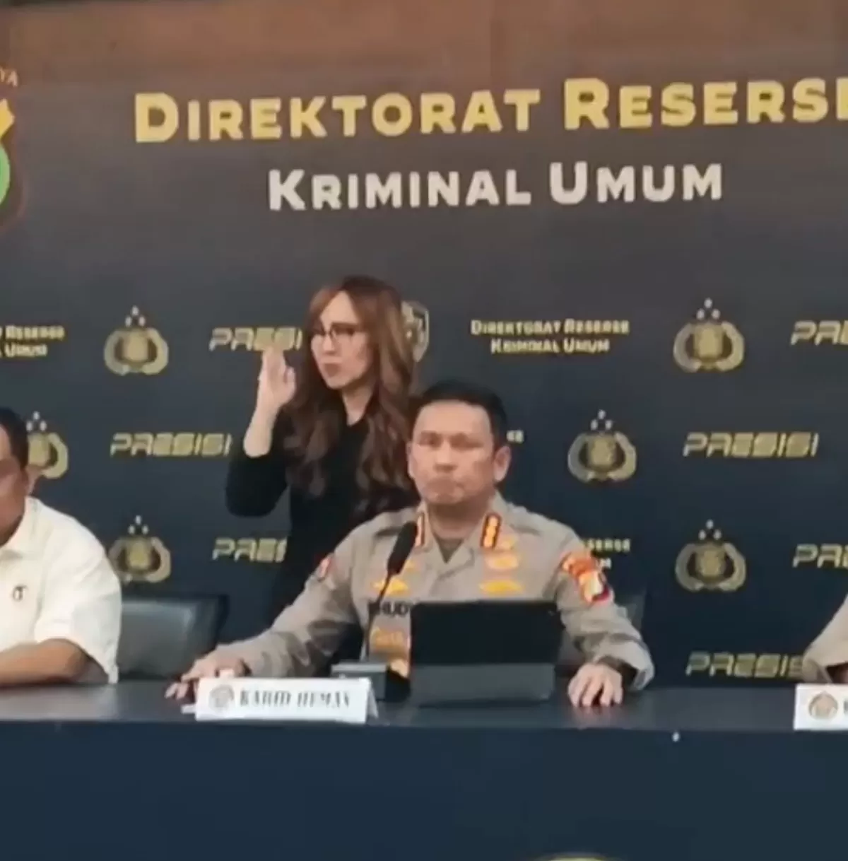 Kombes Pol. Budi Hermanto dalam konferensi pers. (IG @PoldaMetroJaya)