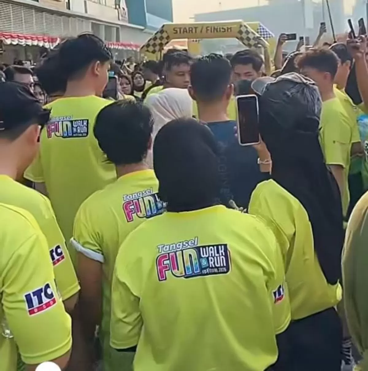 Polemik penyelenggaraan Tangsel Fun Run &amp; Walk yang menjadi sorotan publik usai menuai berbagai keluhan peserta pada pelaksanaan kegiatan, Minggu (2/8/2026).
