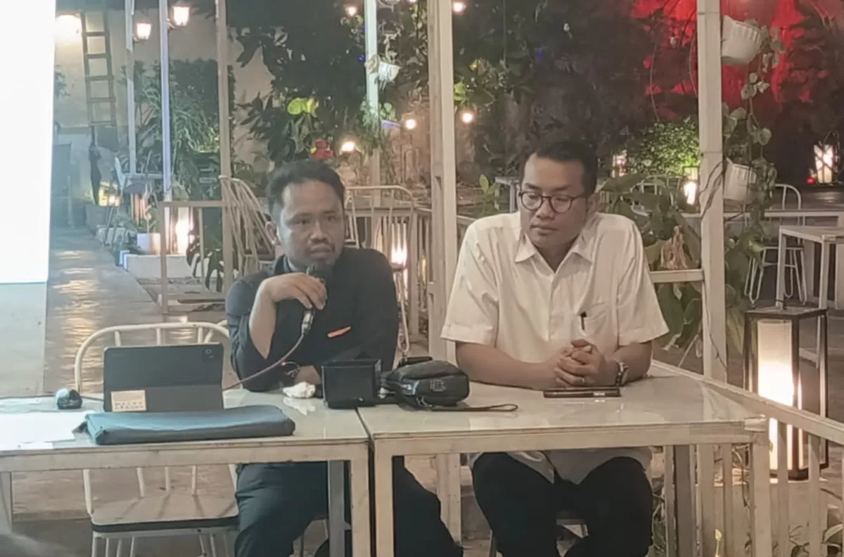 Kuasa hukum Yayasan Syarif Hidayatullah, M. Andrian Saifudin, Ferdian Utama dan rekan, menyebut laporan telah disampaikan ke Polres Tangerang Selatan pada hari yang sama.