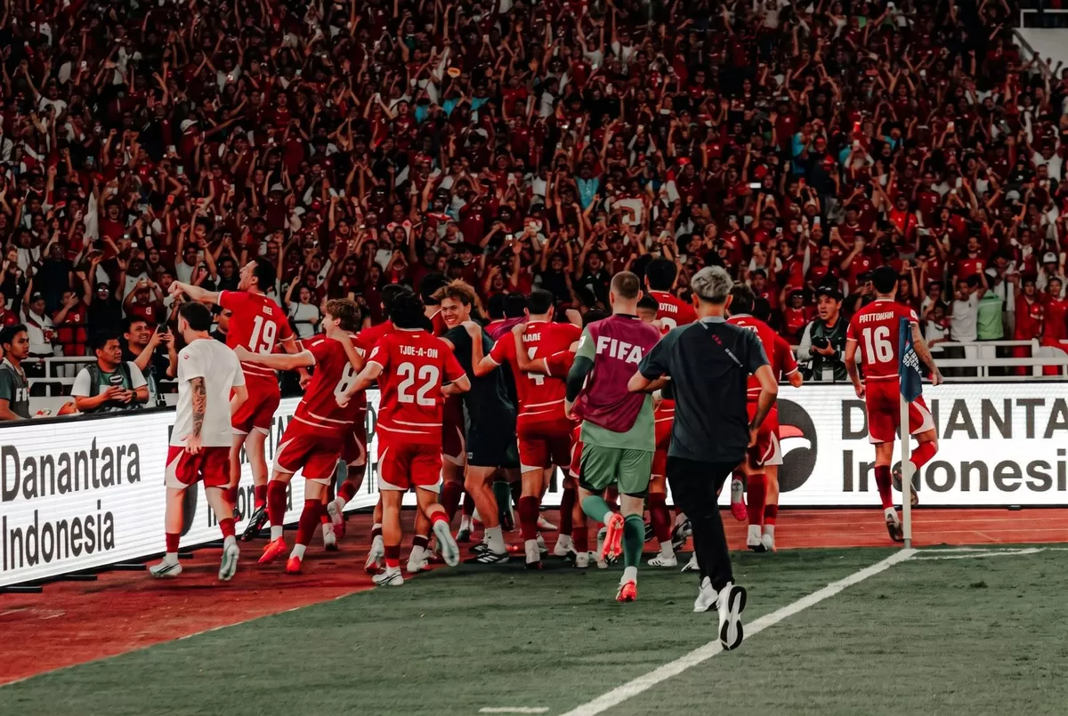 Timnas Indonesia merayakan momen pertandingan di hadapan pendukungnya. (Foto: Instagram/@timnasindonesia)