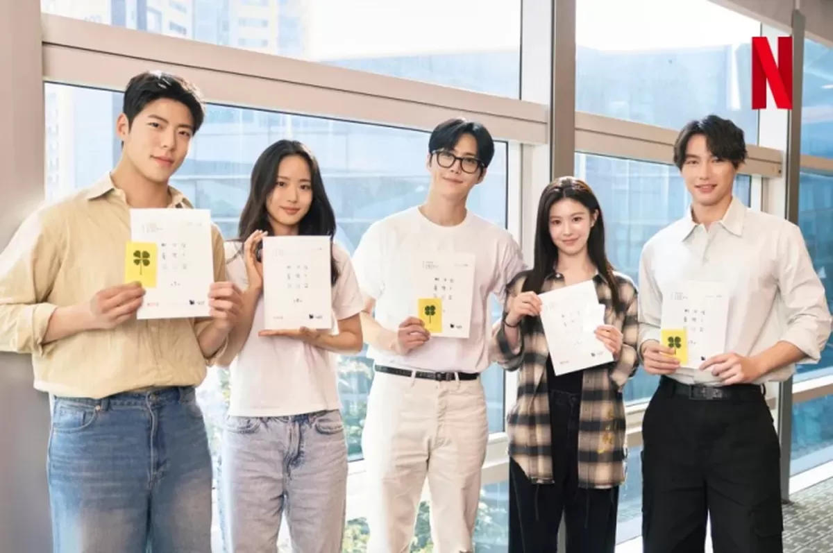 Profil Lengkap Pemeran Pendukung Can This Love Be Translated? Januari 2026: Karakter, Peran, dan Tips Pra-Tayang (Instagram )
