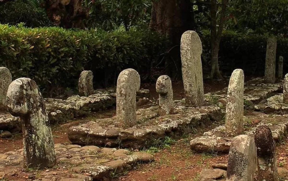 kumpulan menhir di Saruaso (minang satu)