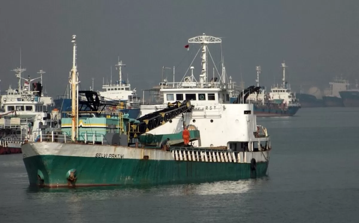 KM Selvi Pratiwi (ship spotting)