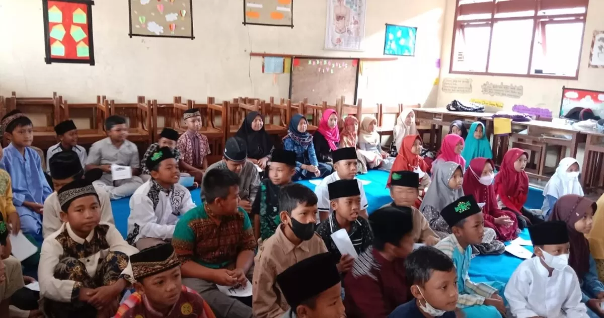 ilustrasi pesantren kilat di SD Negeri (kampuspedia)