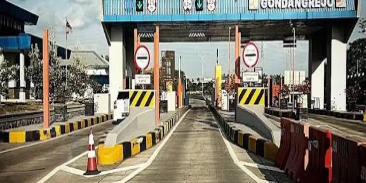 Pengendara Mobil Pribadi Wajib Tahu! Cek Biaya Tol Solo ke Surabaya 2026 Lengkap dengan Rincian Tiap Ruas Tol Trans Jawa (YouTube )