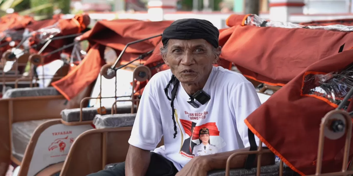 Tukang Becak Lansia di Blitar Terima Becak Listrik Bantuan Prabowo Mengaku Kerja Jadi Lebih Ringan, Begini Kisahnya! (Dok.istimewa)