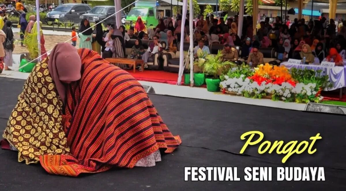 Tradisi Pongot dalam acara festival seni budaya di Gayo Lues (youtube)